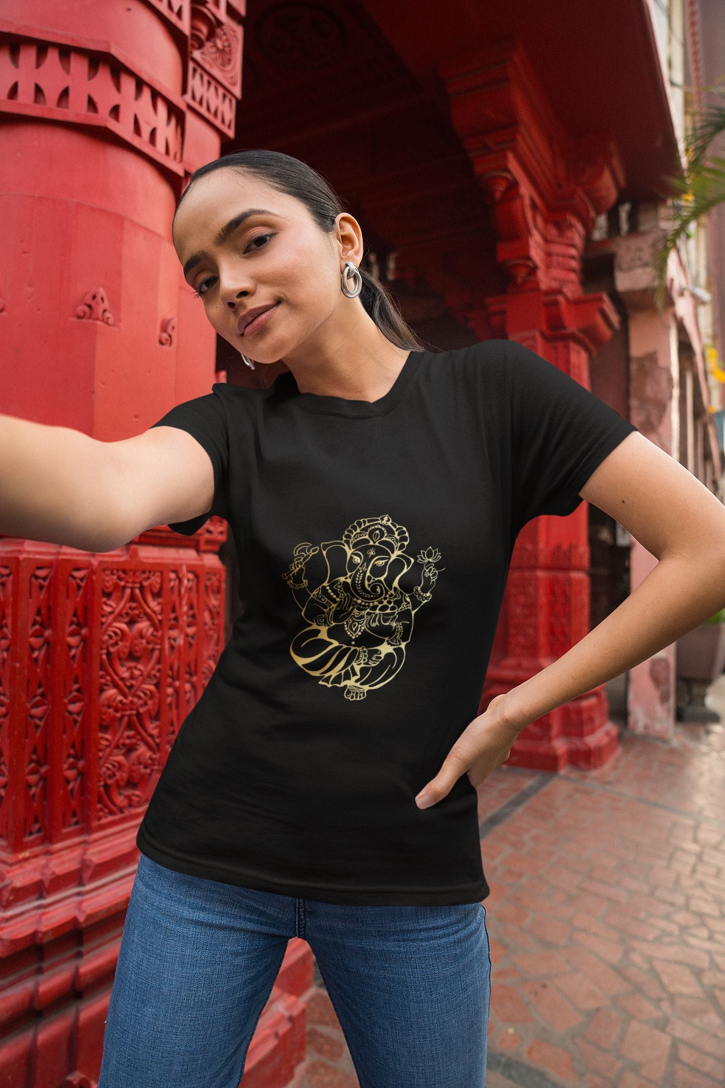 Lord Ganesh Classic round neck half sleeves cotton T-shirts.