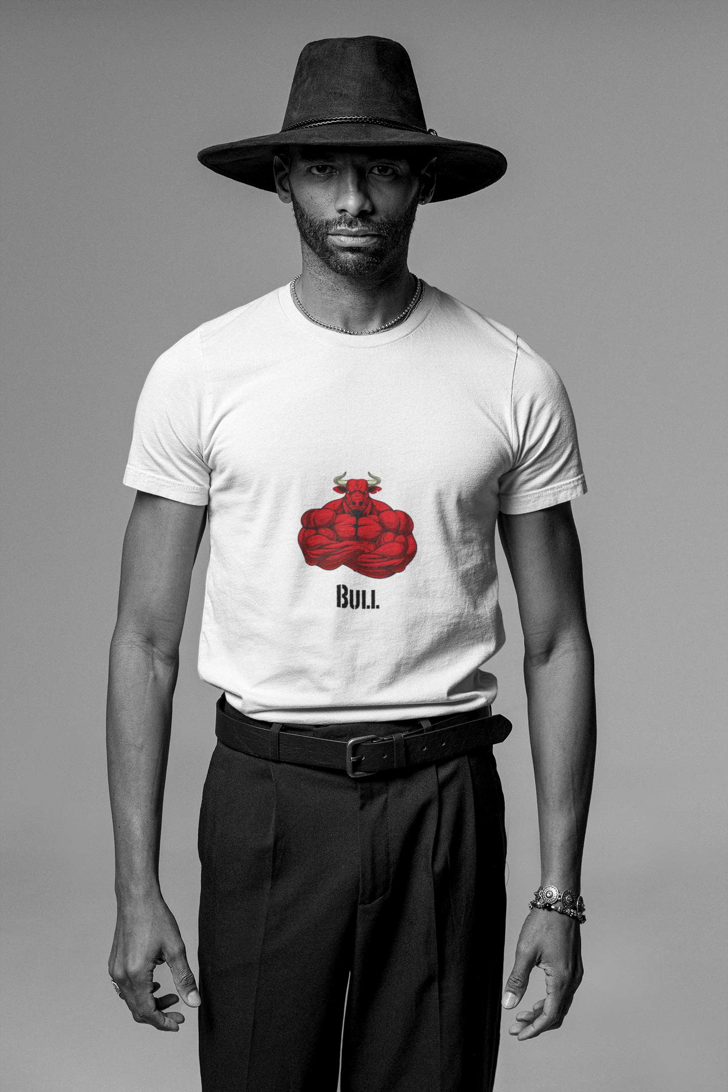 "Bull" Classic round neck half sleeves cotton T-shirts.