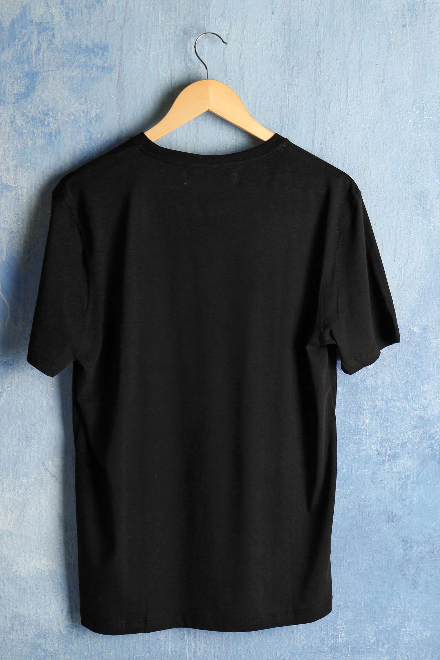 Solid : Black Classic round neck half sleeves cotton T-shirts.