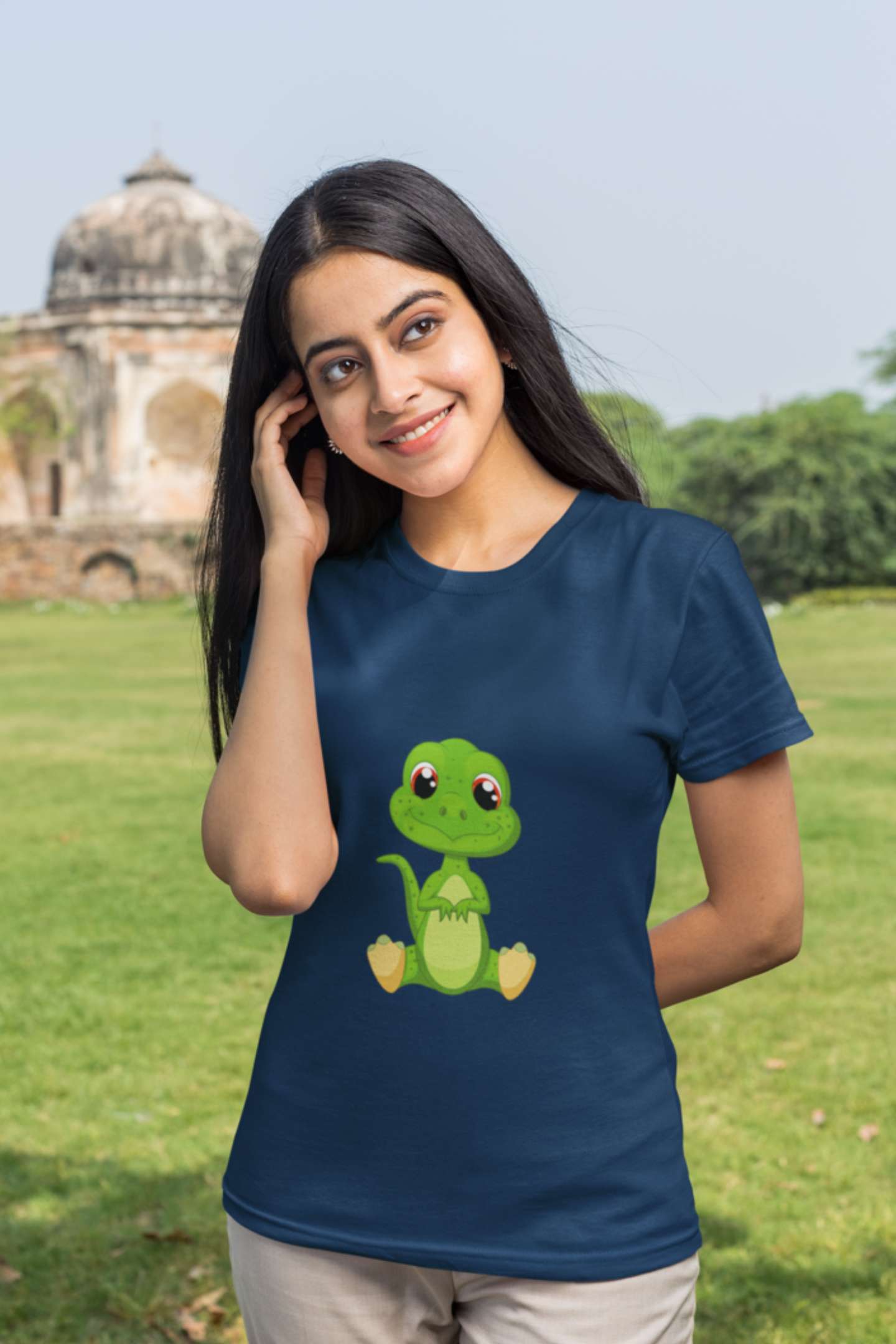 "Baby Dinosaur" Classic round neck half sleeves cotton T-shirts.