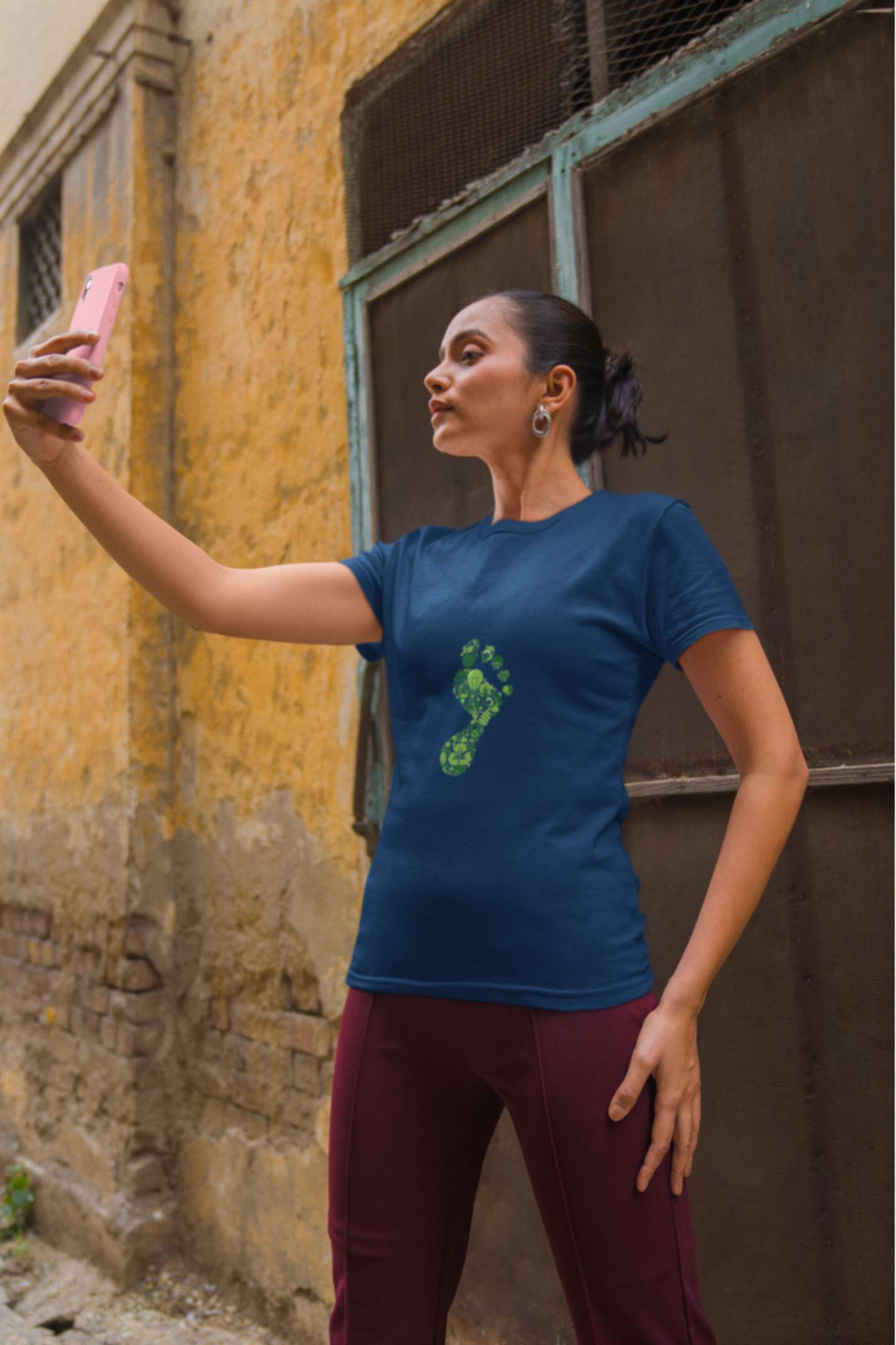 'Footprint' Classic round neck half sleeves cotton T-shirts.